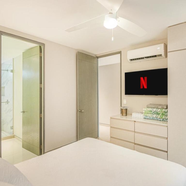 Torre Ku - Rooftop Pool & Near the Beach - Two-Bedroom Deluxe Apartment with Balcony - 9
