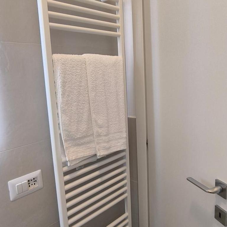 Larius Apartment Lecco - Appartamento con 1 Camera da Letto - 68
