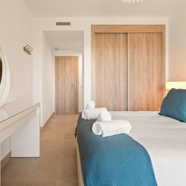 Sunny Golf Apartment - Golf and Pool Views - Appartamento - 13