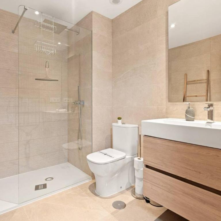 Sunny Golf Apartment - Golf and Pool Views - Appartamento - 14