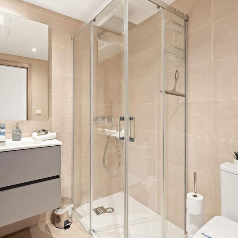 Sunny Golf Apartment - Golf and Pool Views - Appartamento - 18