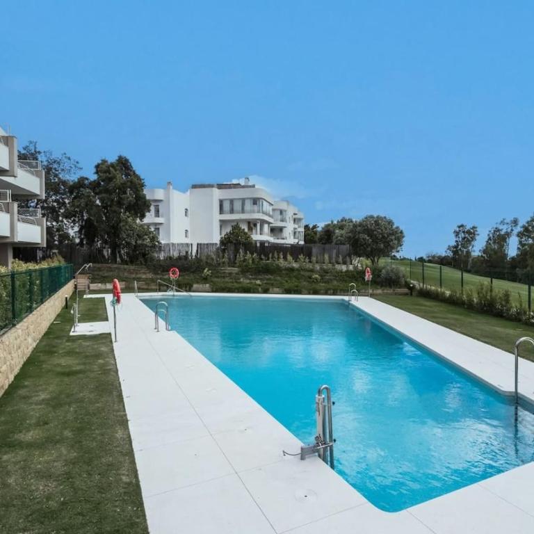 Sunny Golf Apartment - Golf and Pool Views - Appartamento - 20