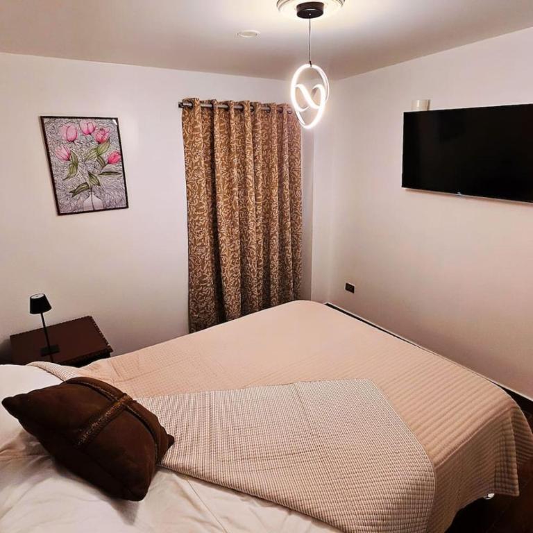 Casa Pacheco 2 - Modern 2BR 1 BA, Walk to Castle and Beach, Secure Parking Included - Two-Bedroom House - 15
