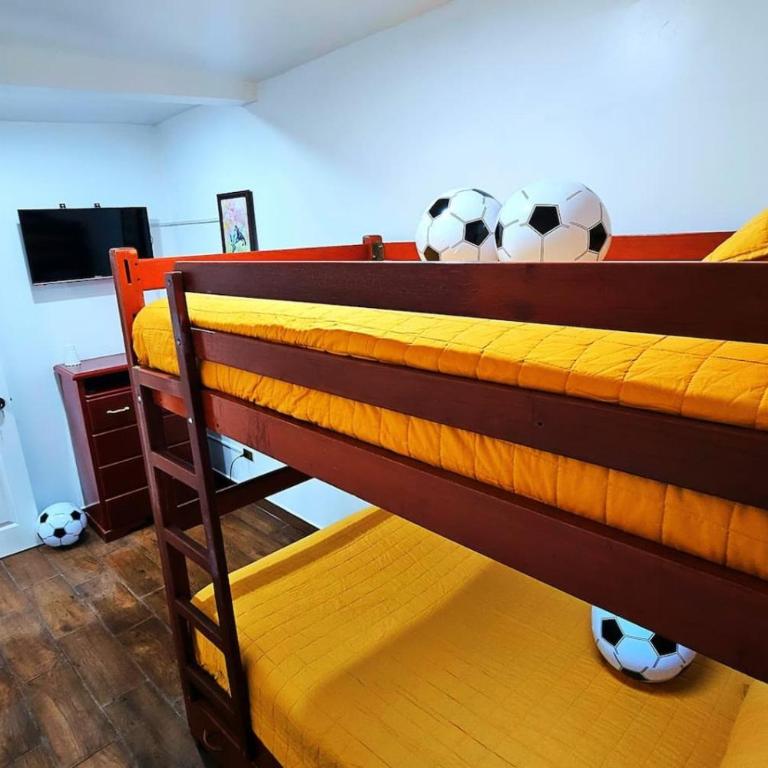 Casa Pacheco 2 - Modern 2BR 1 BA, Walk to Castle and Beach, Secure Parking Included - Two-Bedroom House - 18