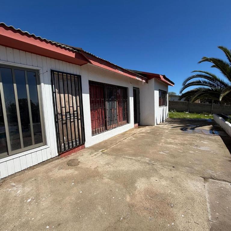 Relájate y disfruta con una hermosa vista al mar - Three-Bedroom House - 2