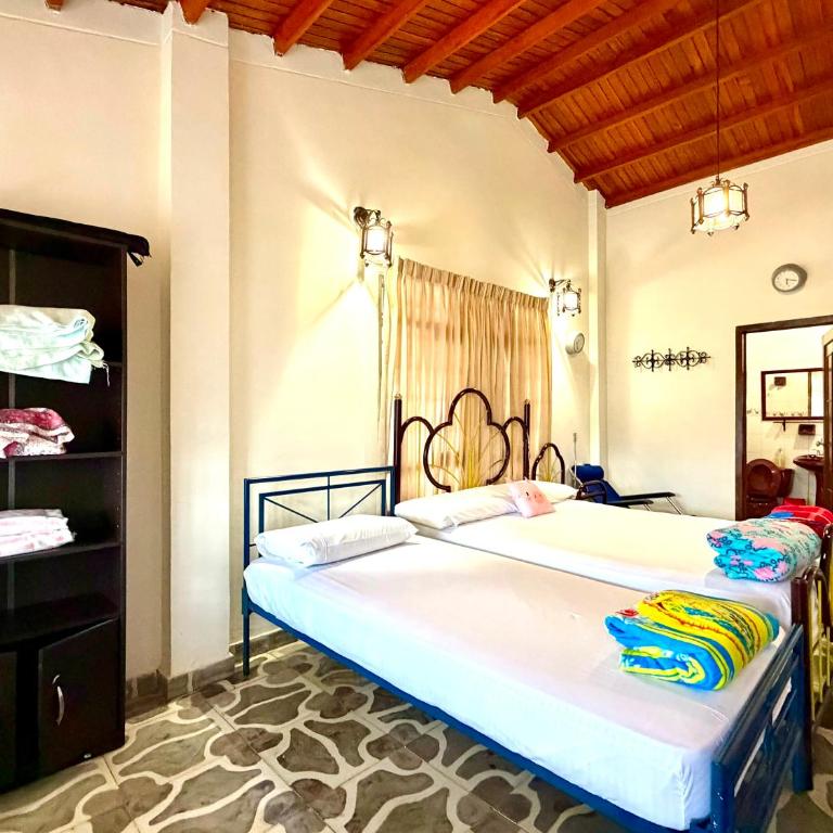 Villa YARA - Four-Bedroom House - 11