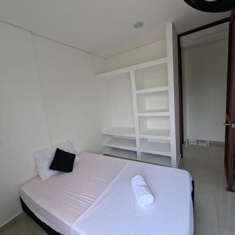 Hermoso Apartamento con Piscina 3 Habitaciones V52 - Three-Bedroom Apartment - 3