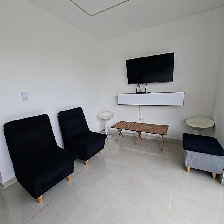 Hermoso Apartamento con Piscina 3 Habitaciones V52 - Three-Bedroom Apartment - 8