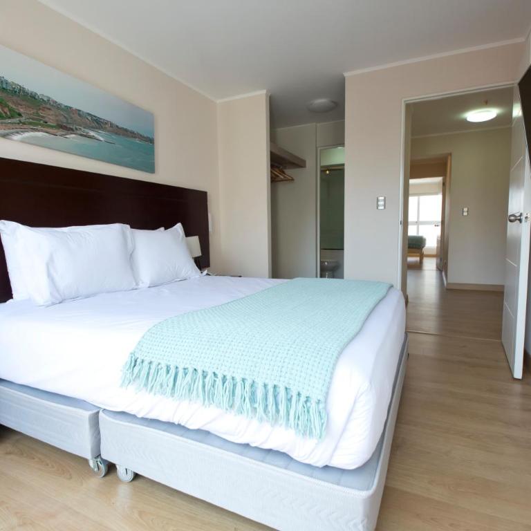 Pardo Miraflores - Three-Bedroom Apartment - 2