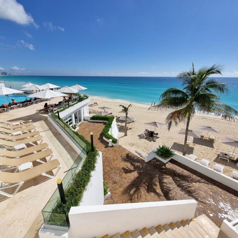 Family Paradise | 4BR Penthouse by the Beach - Apartment - 73
