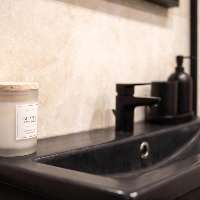 Éden Doré - Suite Jacuzzi Privatif & Parking - Appartement 1 Chambre - 15