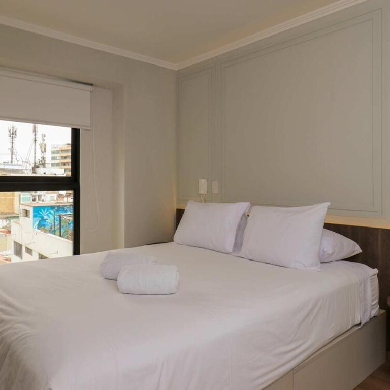 Royal 3BR with Parking & Balcony near Larcomar by Geko - Three-Bedroom Apartment with Balcony - 7