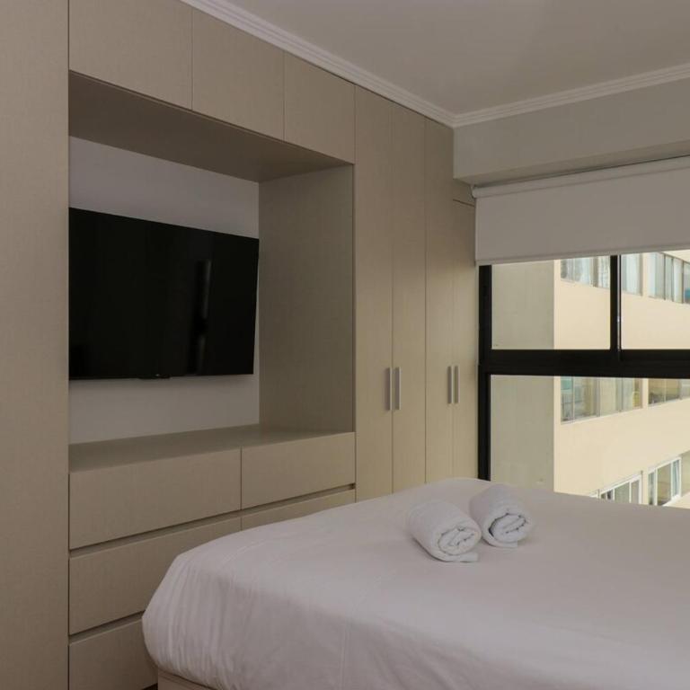 Royal 3BR with Parking & Balcony near Larcomar by Geko - Three-Bedroom Apartment with Balcony - 28