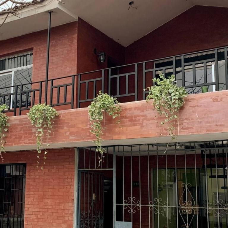 Casa Pacheco - Luxury 2BR/2BA w/ Jacuzzi - Walk to Beach & Castle - Two-Bedroom House - 2