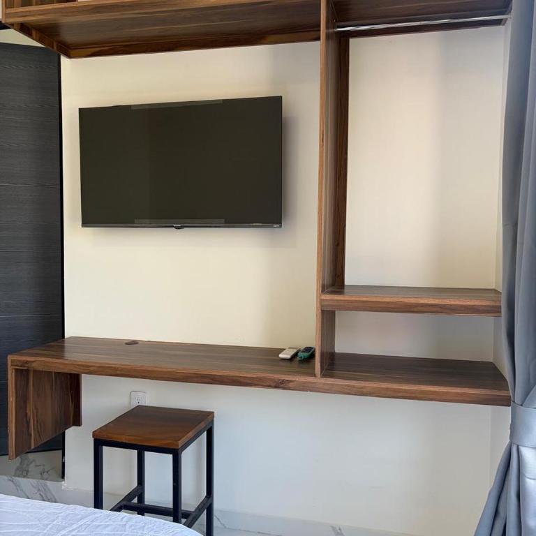 Hostal 10 - Double Room with Private Bathroom - 2