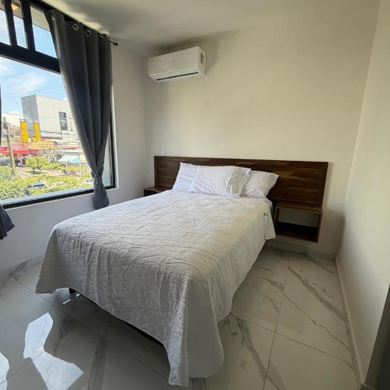Hostal 10 - Double Room with Private Bathroom - 4
