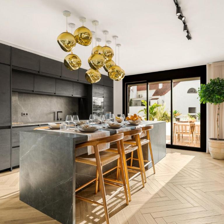 Superb Lorcrimar apartment, Puerto Banus, Marbella - Apartamento de 2 dormitorios - 1