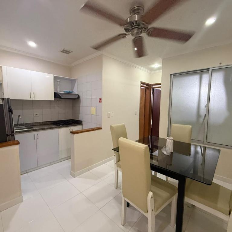 Edificio Cristal - Rodadero - Apartamento de 1 dormitorio - 1