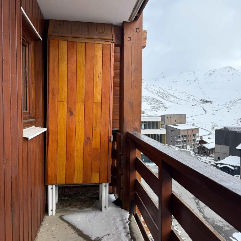 Residence Altineige Ski In-Out with WiFi in Val Thorens "V22" by Versant Collection - Appartement 1 Chambre avec Balcon et Vue sur les Montagnes - 4