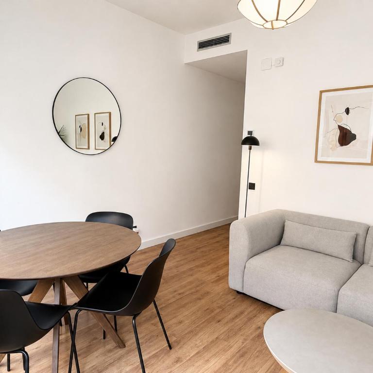 Stay Unique Apartments Balmes III - Apartment - 55