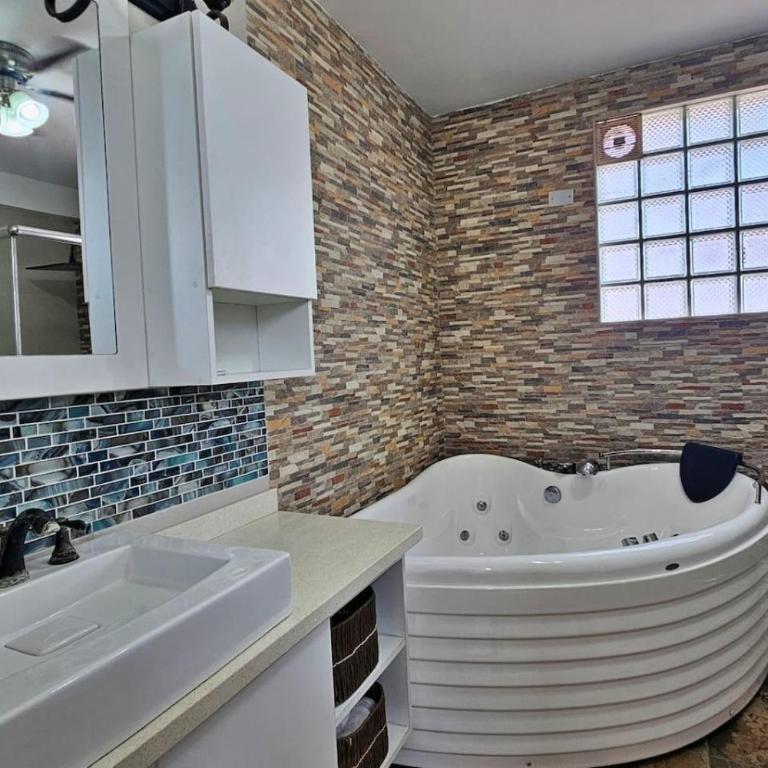 Penthouse Pacheco - 3BR, 5BA with Private Rooftop Terrace with Panoramic City Views - Apartment - 37