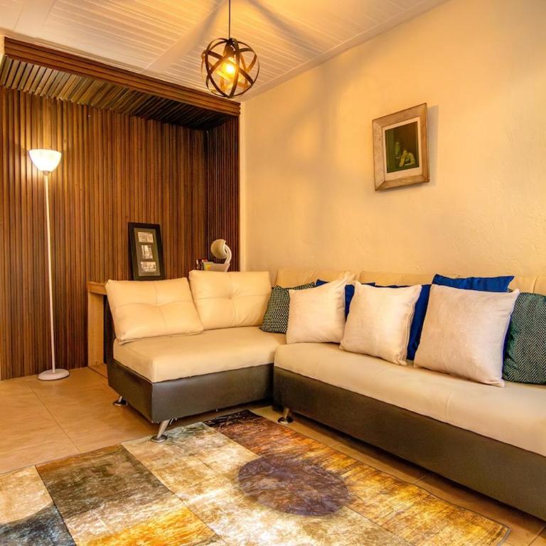 Colonial Boutique House with 3 Private Suites - Terrace, Pool - Gym - Apartamento de 1 dormitorio - 25