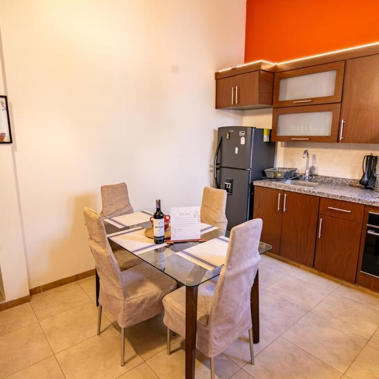 Colonial Boutique House with 3 Private Suites - Terrace, Pool - Gym - Apartamento de 1 dormitorio - 38