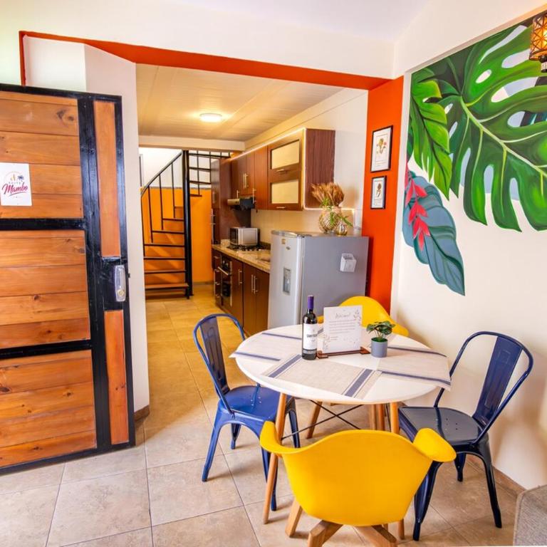 Colonial Boutique House with 3 Private Suites - Terrace, Pool - Gym - Apartamento de 1 dormitorio - 57