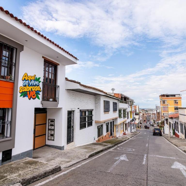 Colonial Boutique House with 3 Private Suites - Terrace, Pool - Gym - Apartamento de 1 dormitorio - 58