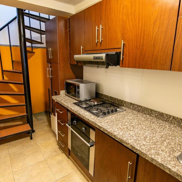 Colonial Boutique House with 3 Private Suites - Terrace, Pool - Gym - Apartamento de 1 dormitorio - 63
