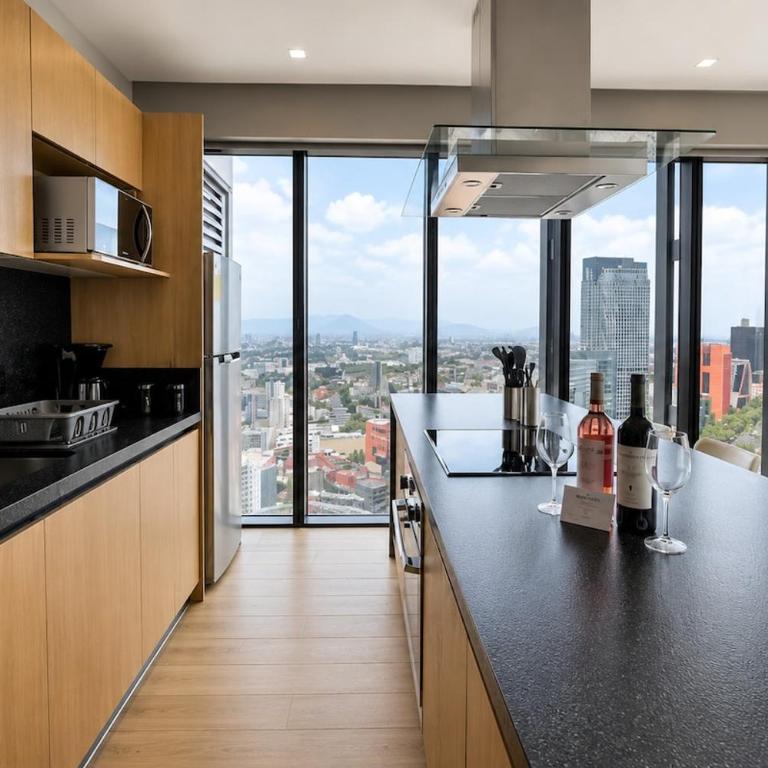Luxury Condo City Views, Pool, Gym Access - Apartment - 60