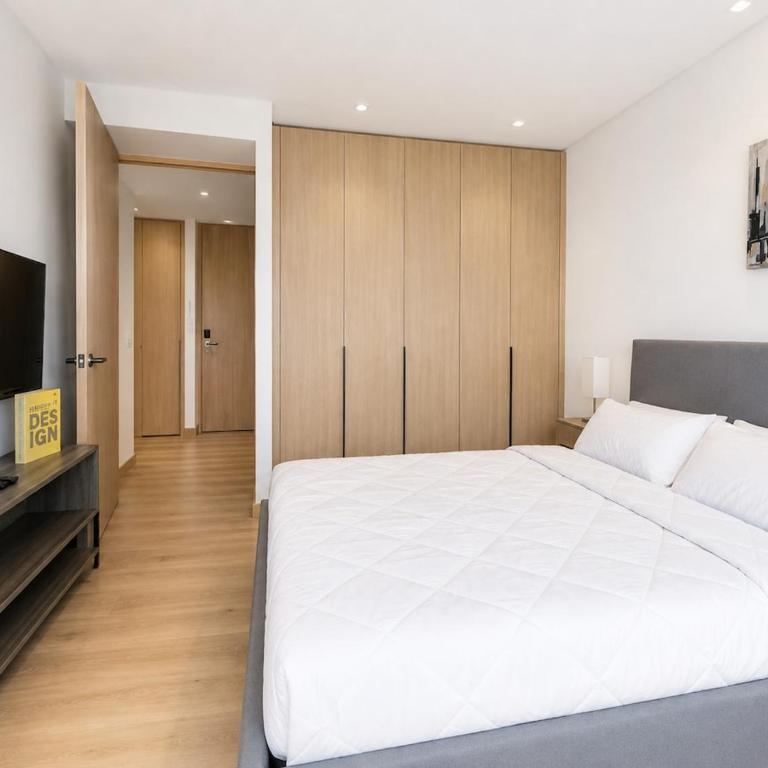 Luxury Condo City Views, Pool, Gym Access - Apartment - 66