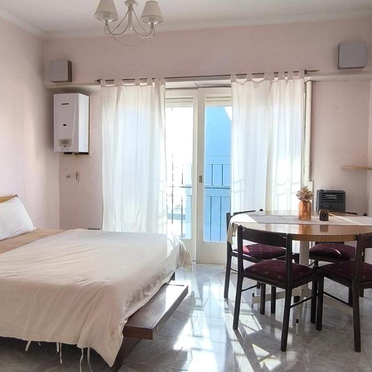 Monoambiente Cómodo en Centro de MDQ - One-Bedroom Apartment - 1