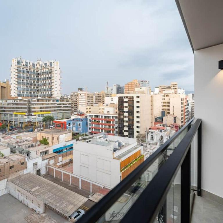 2BR Premium · Luz Natural · Larco· A/C· Recep 24H - Apartamento de 2 dormitorios con balcón - 16