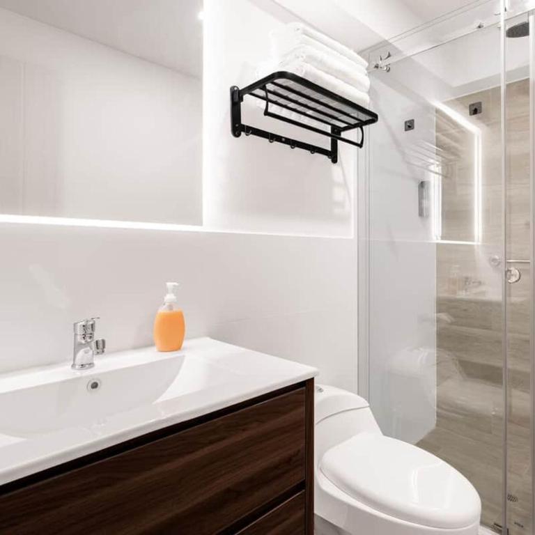 Studio Premium Luz Natural ·Larco · A/C · Recep24h - Deluxe Queen Suite - 4