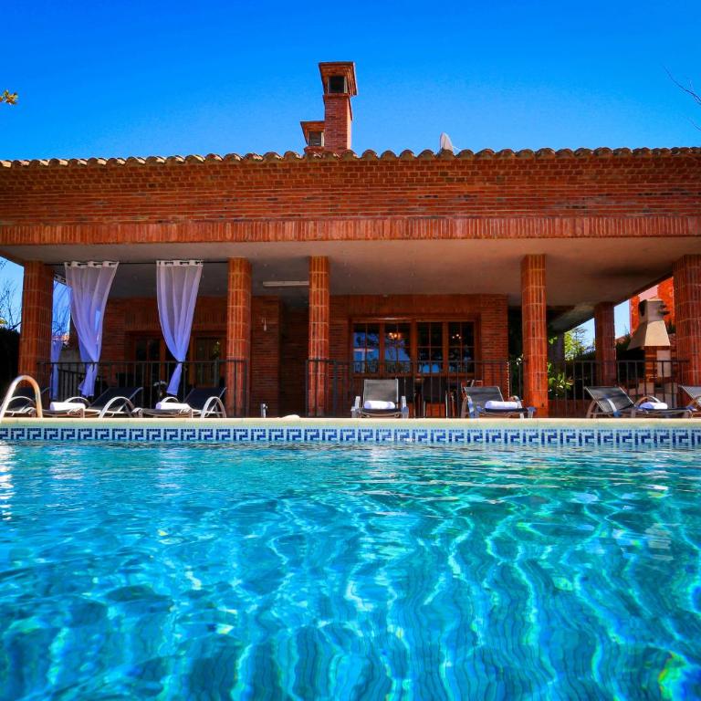 VILLA GERANIOS - Only Families - Villa con piscina privada - 1