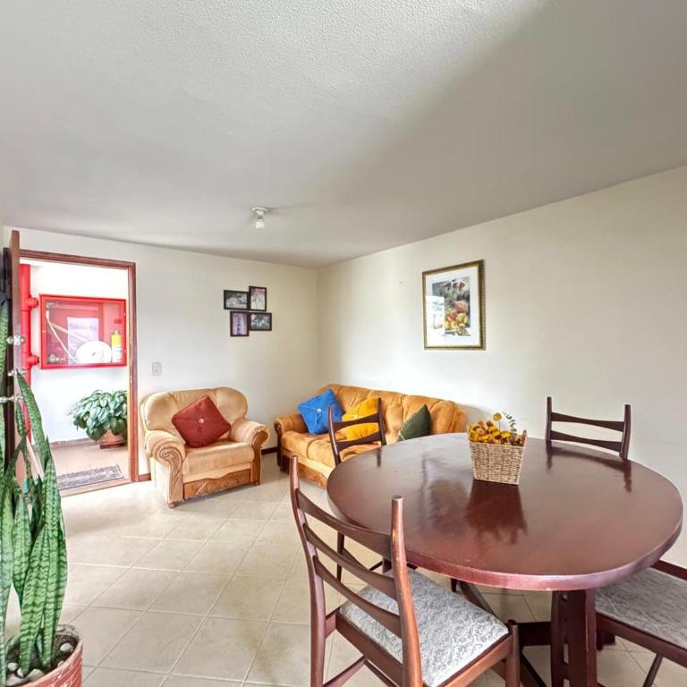 Cantabria - Apartamento de 2 dormitorios con balcón - 2