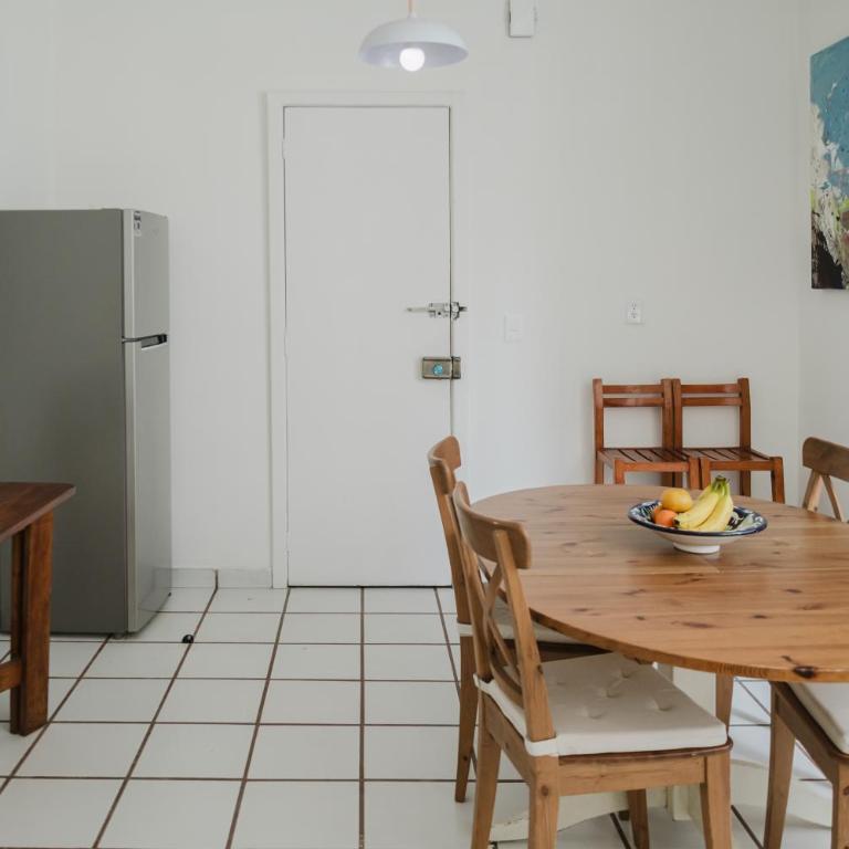 Condesa 1BR Fast WiFi Desk Walk to Parks - Apartment - 16