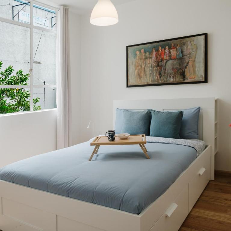 Condesa 1BR Fast WiFi Desk Walk to Parks - Apartment - 8