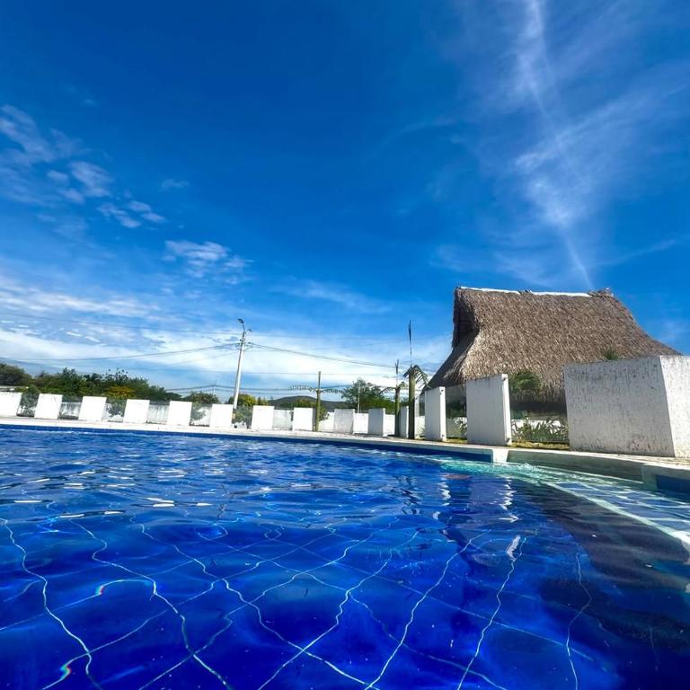 Casa Vacional piscina entre Girardot y Flandes - Casa de 3 dormitorios - 1