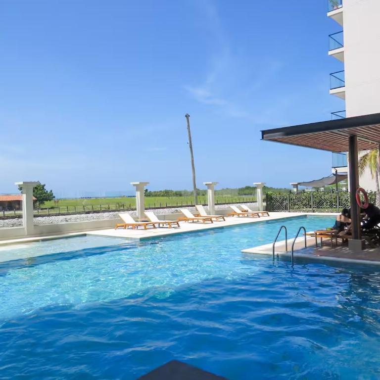 Apto de lujo 2 hab con Piscina y Balcón frente al mar - Apartamento de 2 dormitorios - 16