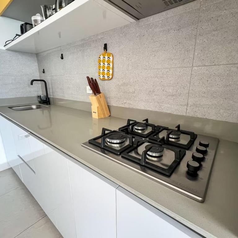 Apto de lujo 2 hab con Piscina y Balcón frente al mar - Apartamento de 2 dormitorios - 28