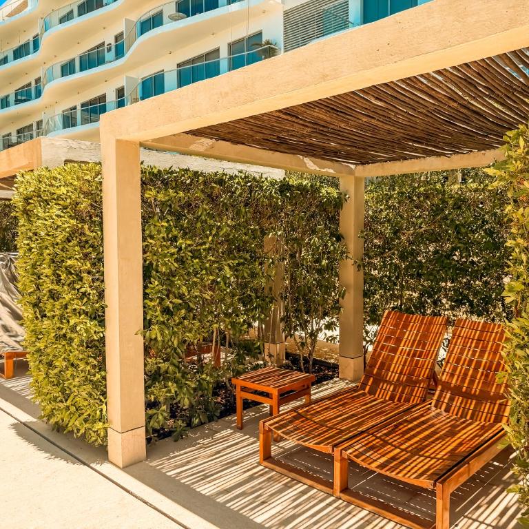 Lujo - Jacuzzi-Acceso a playa-2Hab-10 Min Airport - Two-Bedroom Apartment with Balcony and Sea View - 64