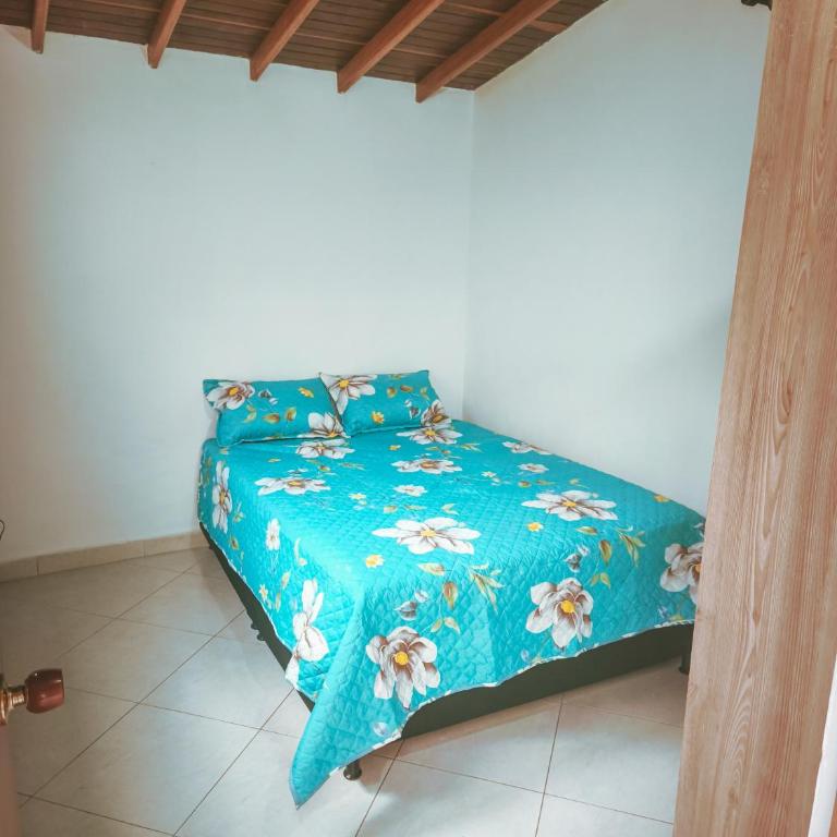 AMPLIO APTO En MANRIQUE MEDELLÍN - Apartamento Estándar de 3 dormitorios - 11