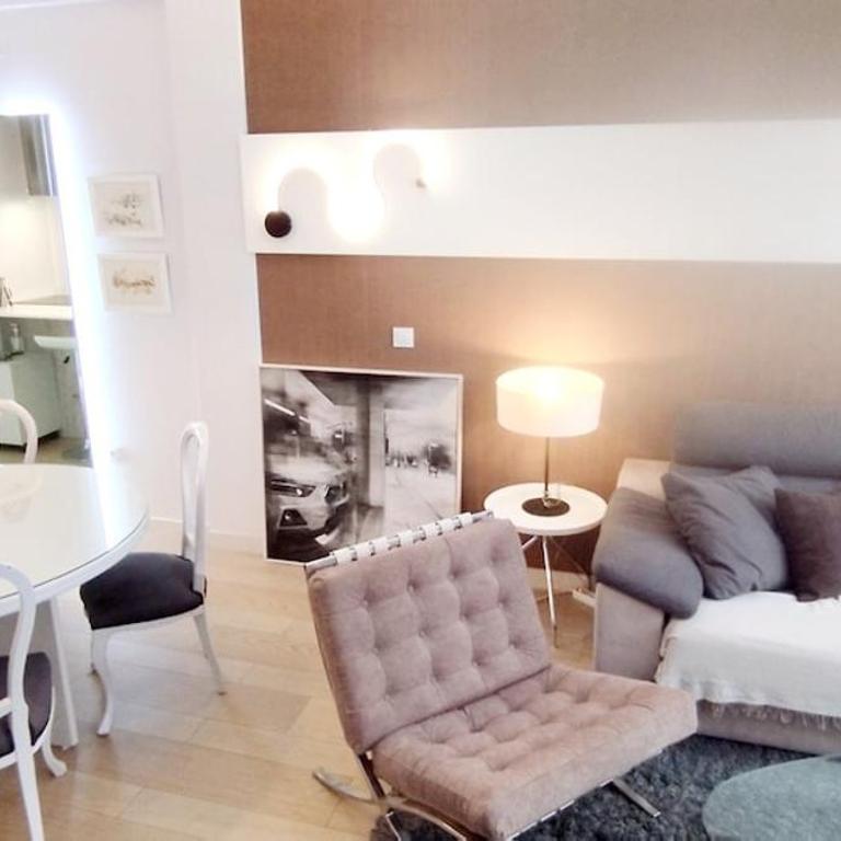 PICASSO - Quiet Renovated Apartment with Oven and Dishwasher and Lift - Steps from Calle San Miguel - Apartamento - 14