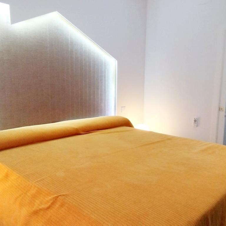 PICASSO - Quiet Renovated Apartment with Oven and Dishwasher and Lift - Steps from Calle San Miguel - Apartamento - 6