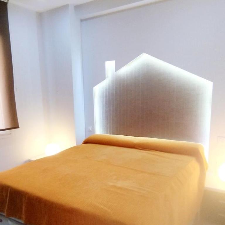 PICASSO - Quiet Renovated Apartment with Oven and Dishwasher and Lift - Steps from Calle San Miguel - Apartamento - 4