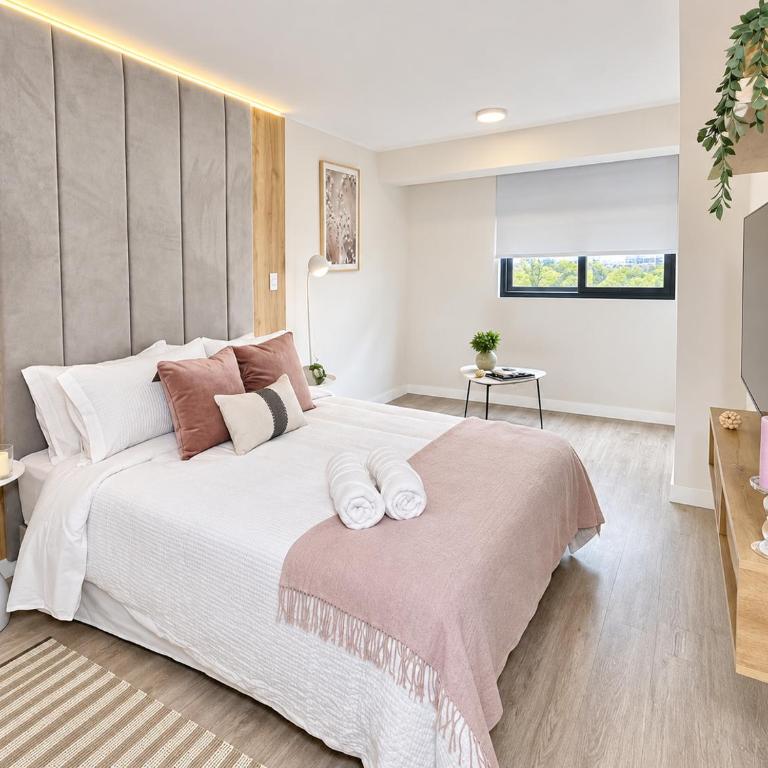 Miraflores luxury departments with a Beautiful View - Three-Bedroom Premium Apartment with Balcony - 6
