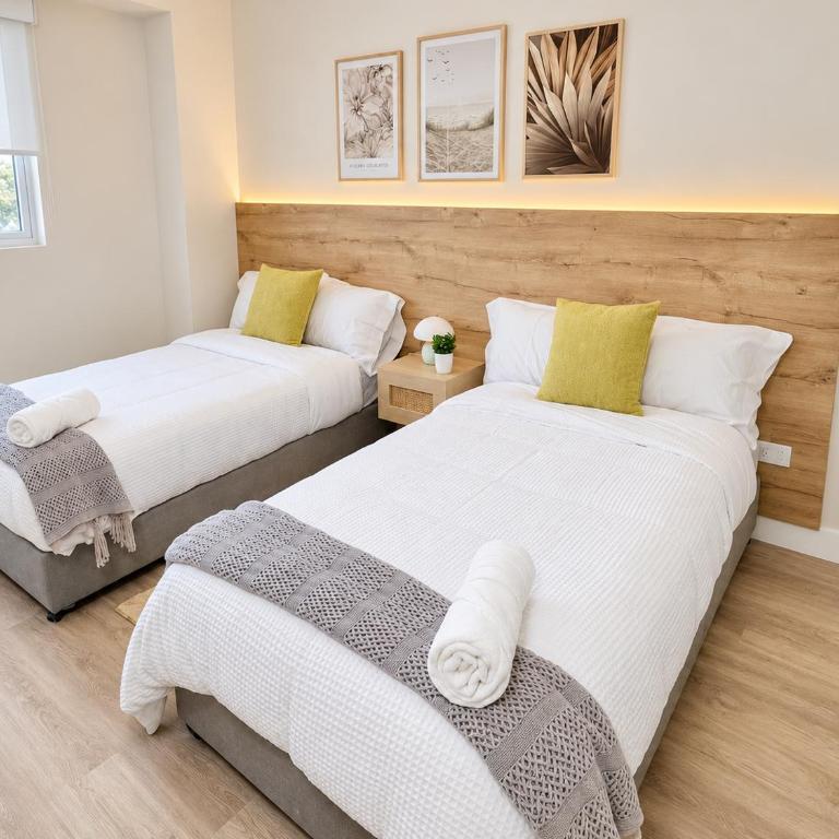 Miraflores luxury departments with a Beautiful View - Three-Bedroom Premium Apartment with Balcony - 12
