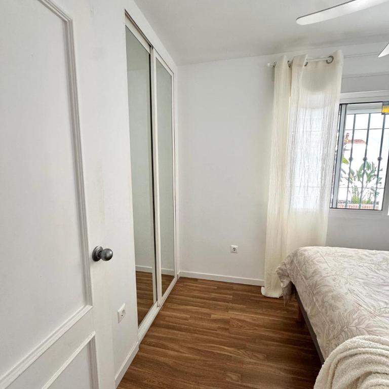 Benalmádena coastal apartment - Apartamento de 2 dormitorios - 10